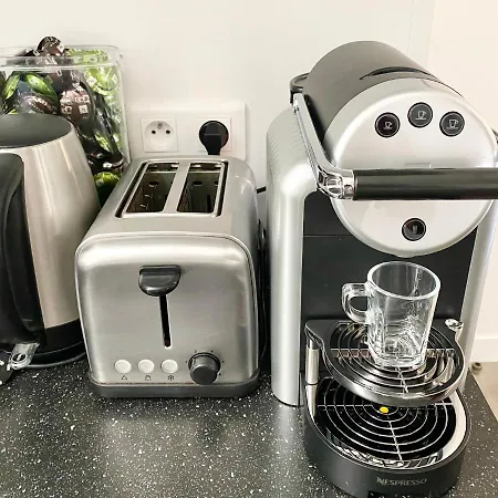 Charming 2br-2ba Between Le Marais & Le Louvre Parigi