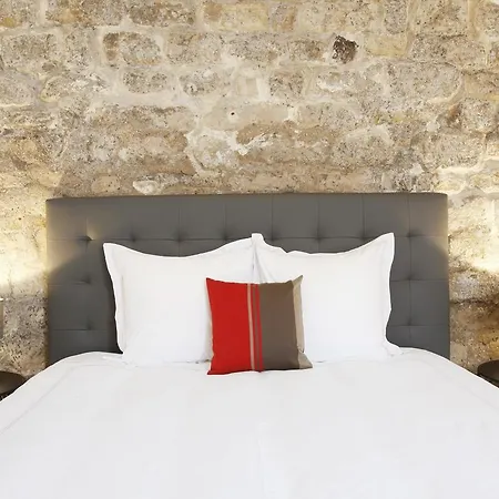 Charming 2br-2ba Between Le Marais & Le Louvre Apartmán