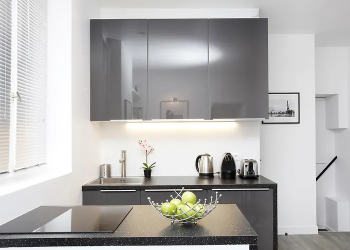 Charming 2br-2ba Between Le Marais & Le Louvre Lejlighed