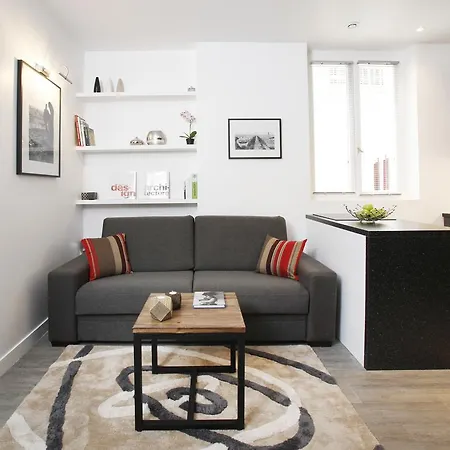 Appartement Charming 2br-2ba Between Le Marais&le Louvre Parijs