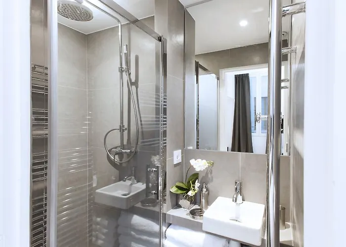 Appartement Charming 2br-2ba Between Le Marais&le Louvre Parijs