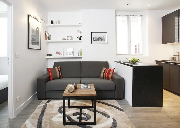 Appartement Charming 2br-2ba Between Le Marais&le Louvre Parijs