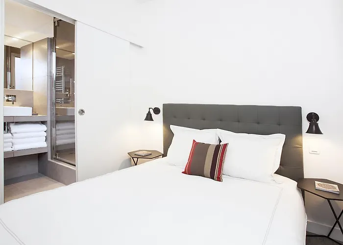 Charming 2br-2ba Between Le Marais&le Louvre Parijs